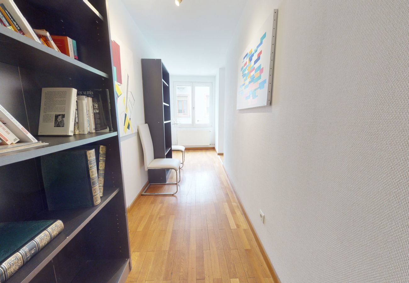 Ferienwohnung in Colmar - jaquet 138m2  city center 2br 2bth