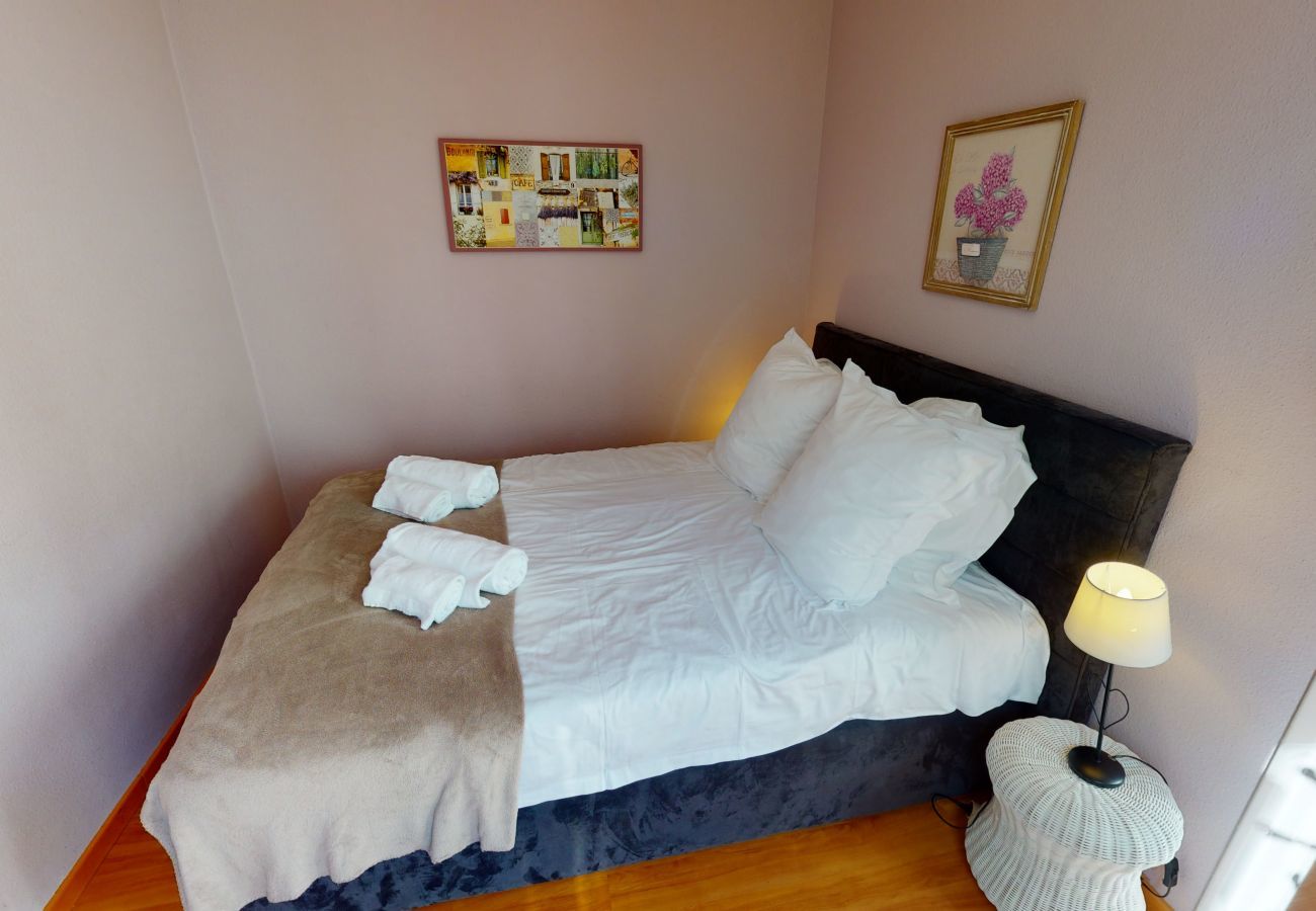 Ferienwohnung in Strasbourg - kleber les halles 64m2 city center    2br