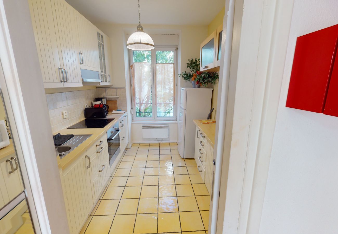 Ferienwohnung in Strasbourg - kleber les halles 64m2 city center    2br