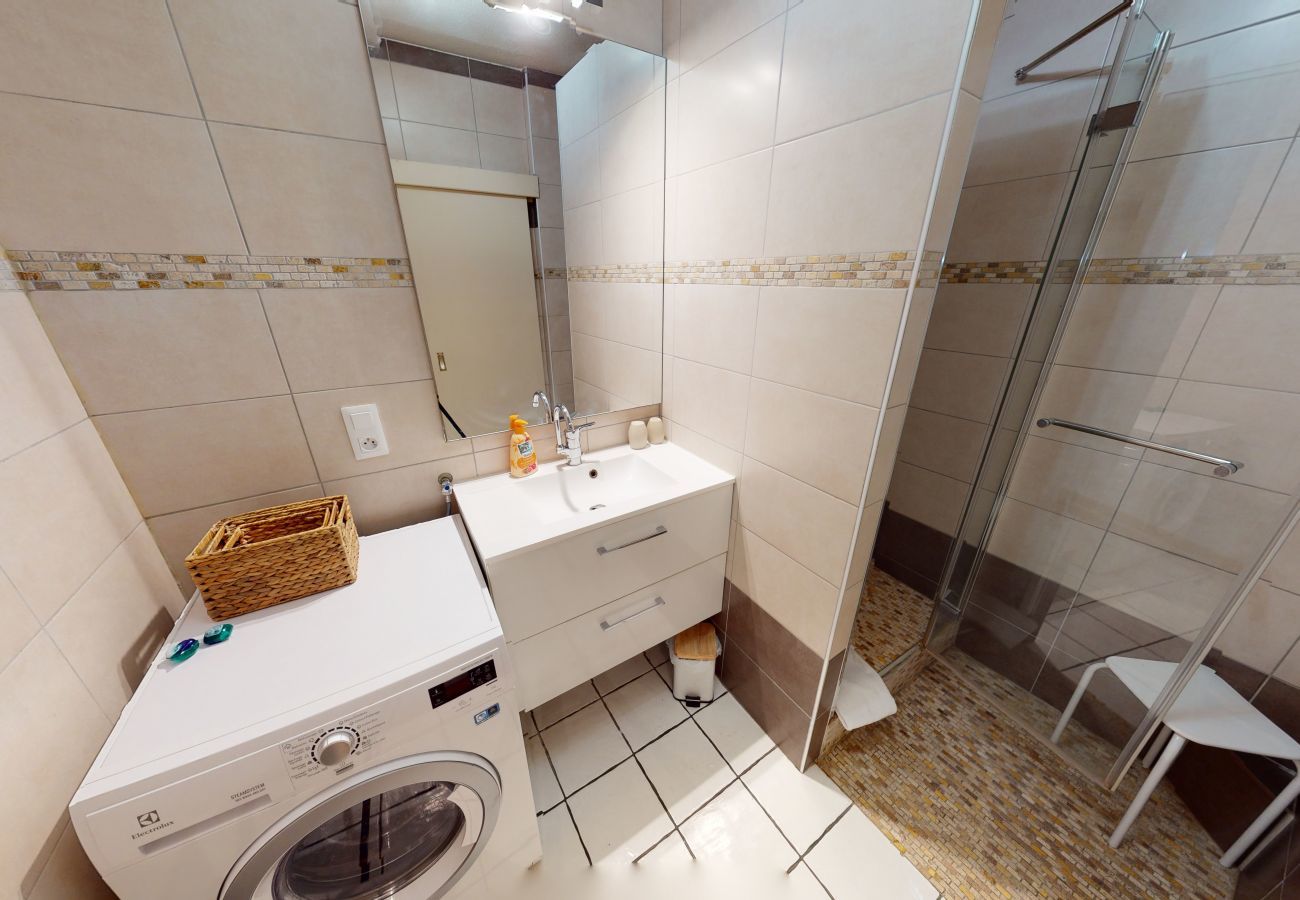 Ferienwohnung in Strasbourg - kleber les halles 64m2 city center    2br