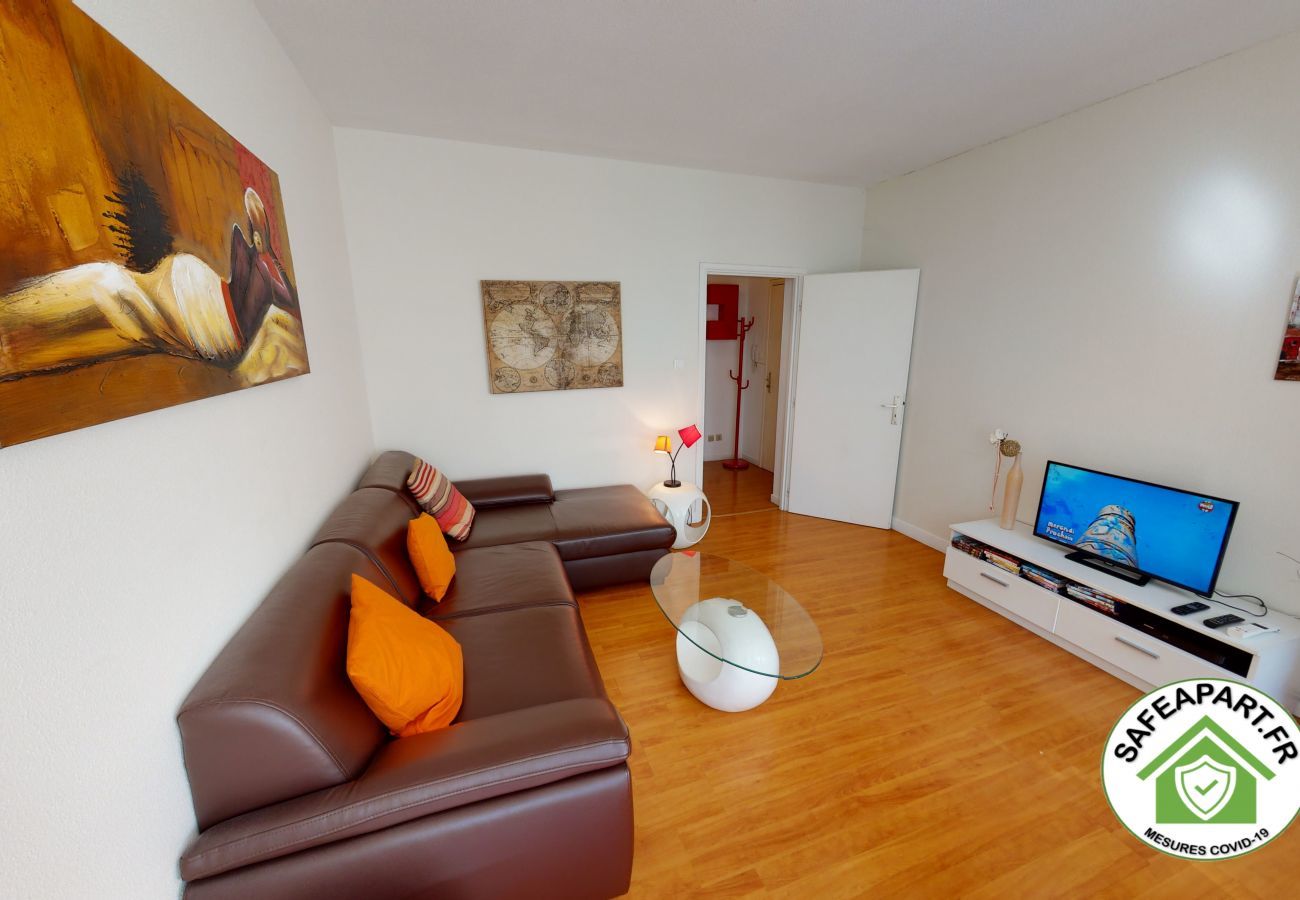 Ferienwohnung in Strasbourg - kleber les halles 64m2 city center    2br