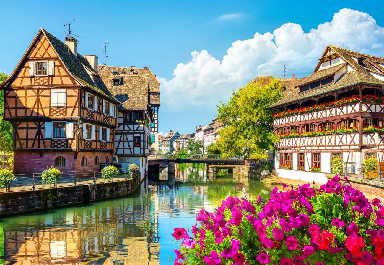 Ferienwohnung in Strasbourg - loft luxe**** 127m2 - 500m cathedral    2br 2bth