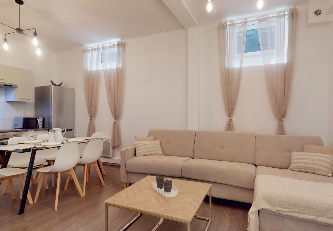 Ferienwohnung in Strasbourg - beau bourg quartier halles    2br