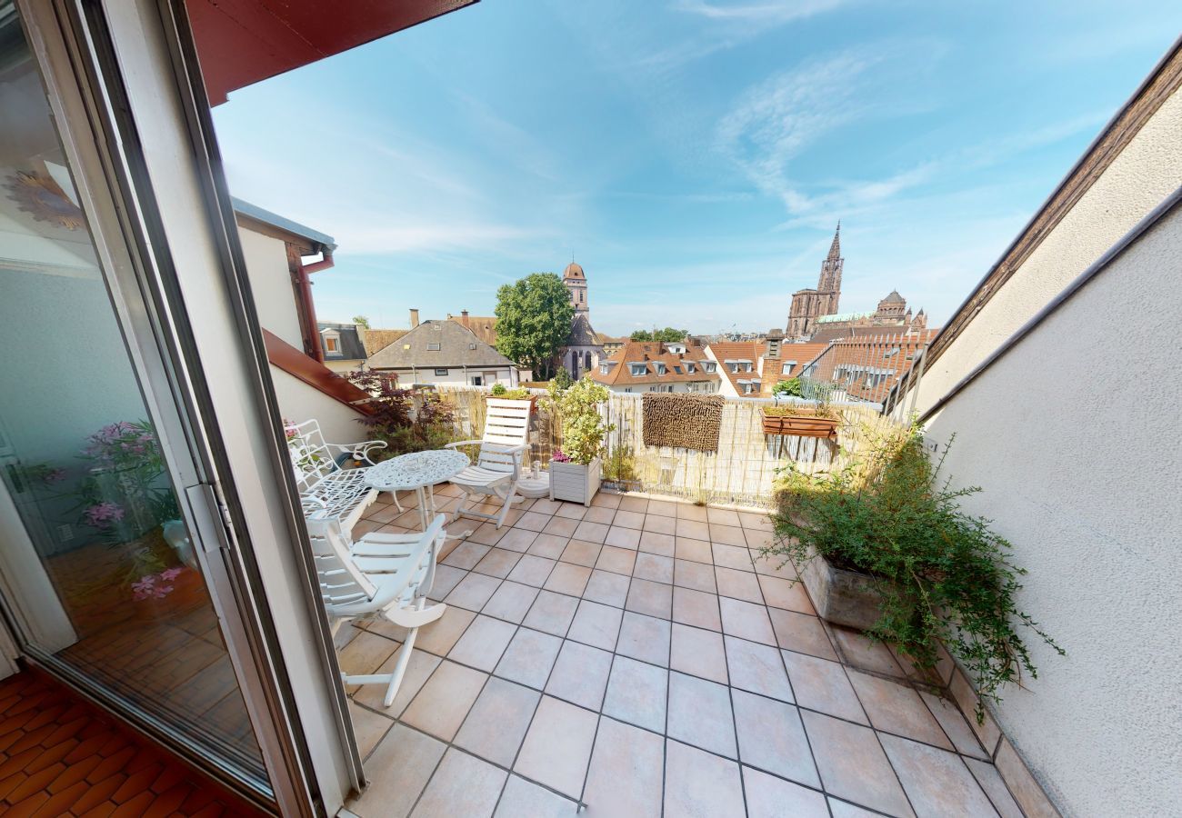 Ferienwohnung in Strasbourg - emilie 145m2 ac 1 free parking 4br 2bth