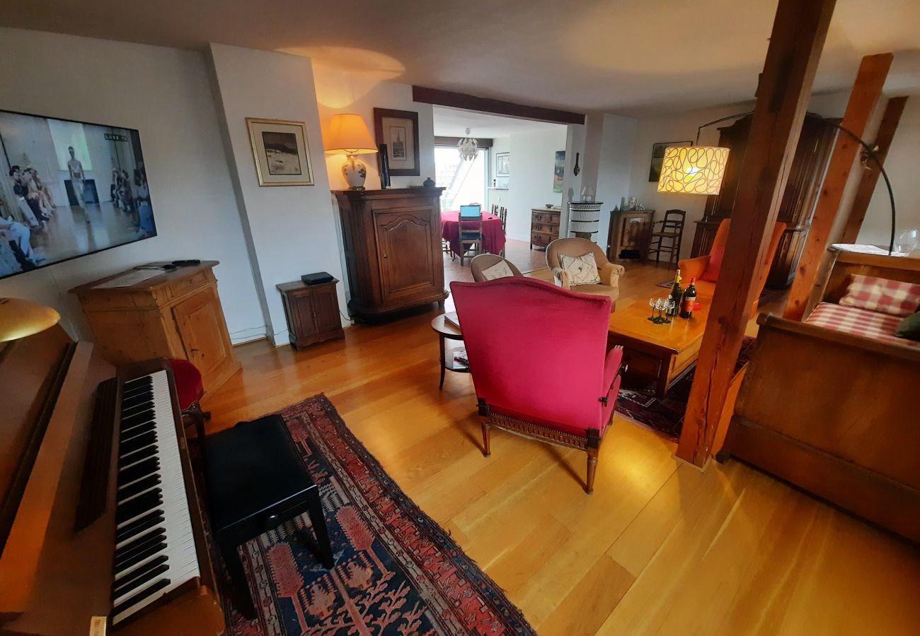 Ferienwohnung in Strasbourg - emilie 145m2 ac 1 free parking 4br 2bth