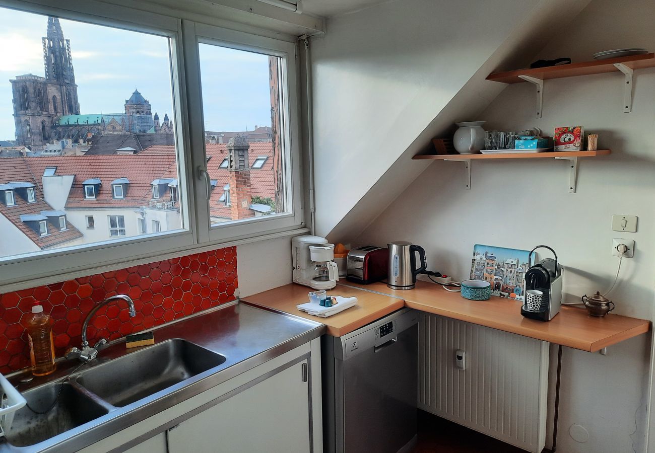 Ferienwohnung in Strasbourg - emilie 145m2 ac 1 free parking 4br 2bth