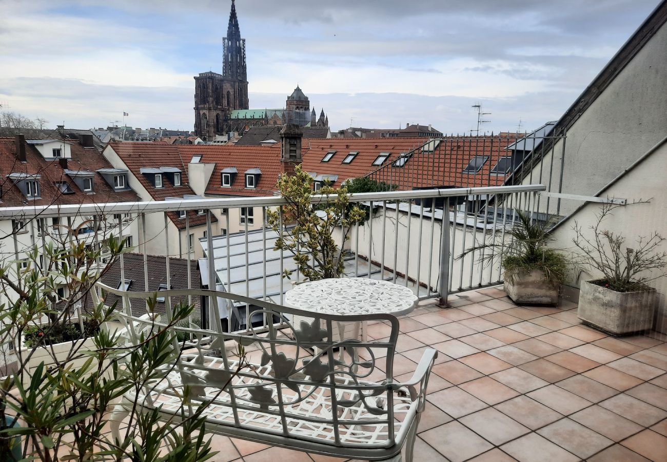 Ferienwohnung in Strasbourg - emilie 145m2 ac 1 free parking 4br 2bth