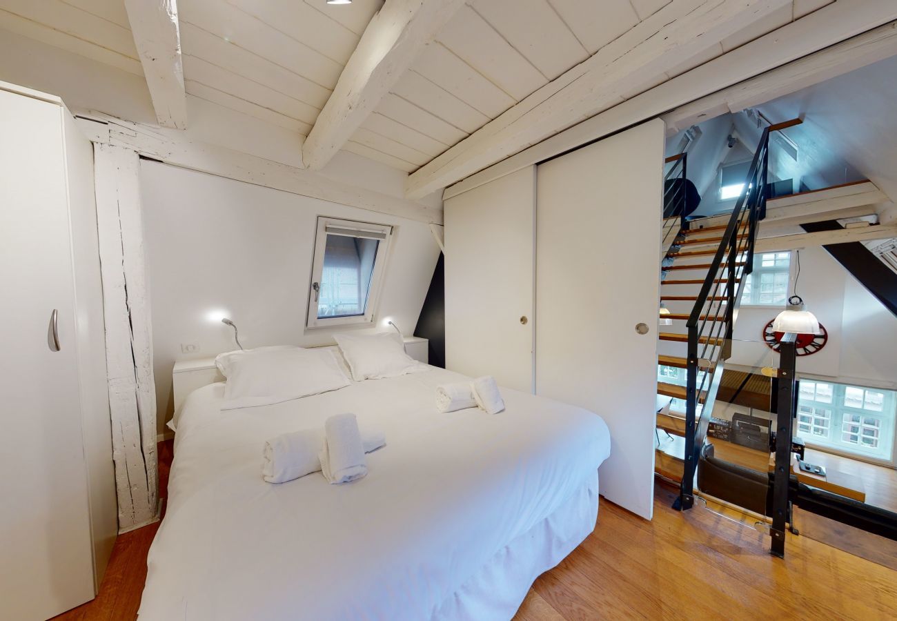 Ferienwohnung in Strasbourg - Lohkäs triplex loft  Petite France 2br 2bth