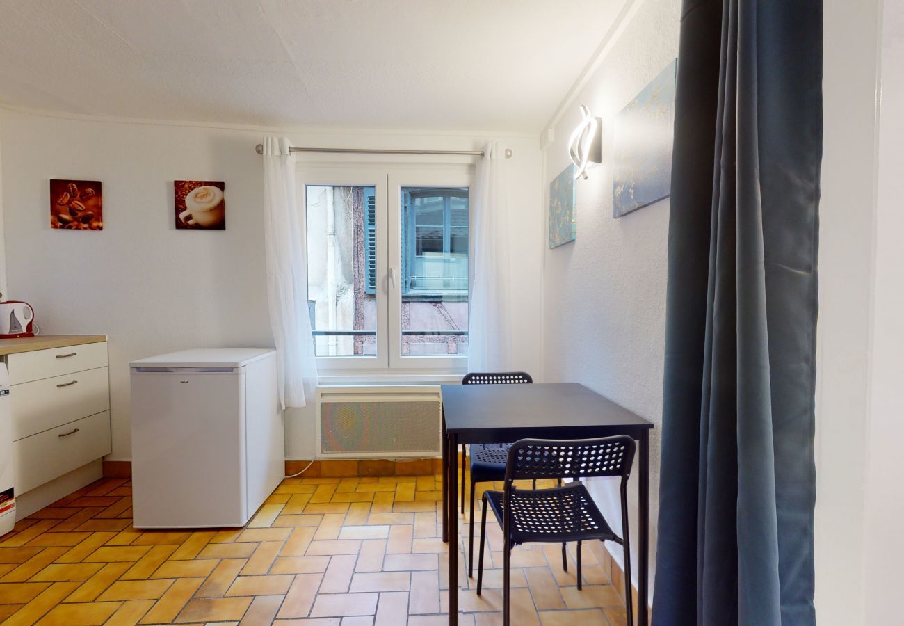 Ferienwohnung in Strasbourg - Bail Mobilité - Studio Lena avec lave-linge