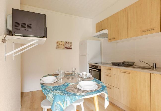 Apartment in Colmar - mamray 1 free parking     2br