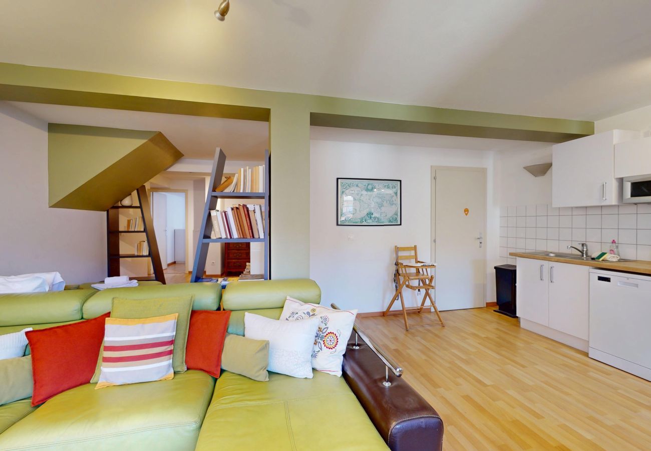 Apartment in Colmar - dollfus 80m2 city center 2br