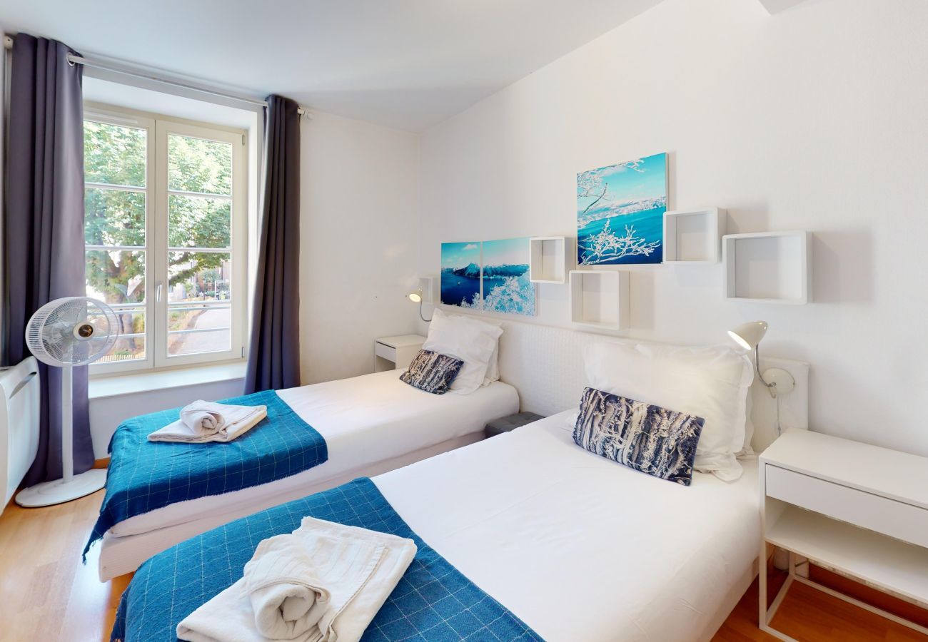 Apartment in Colmar - dollfus 80m2 city center 2br