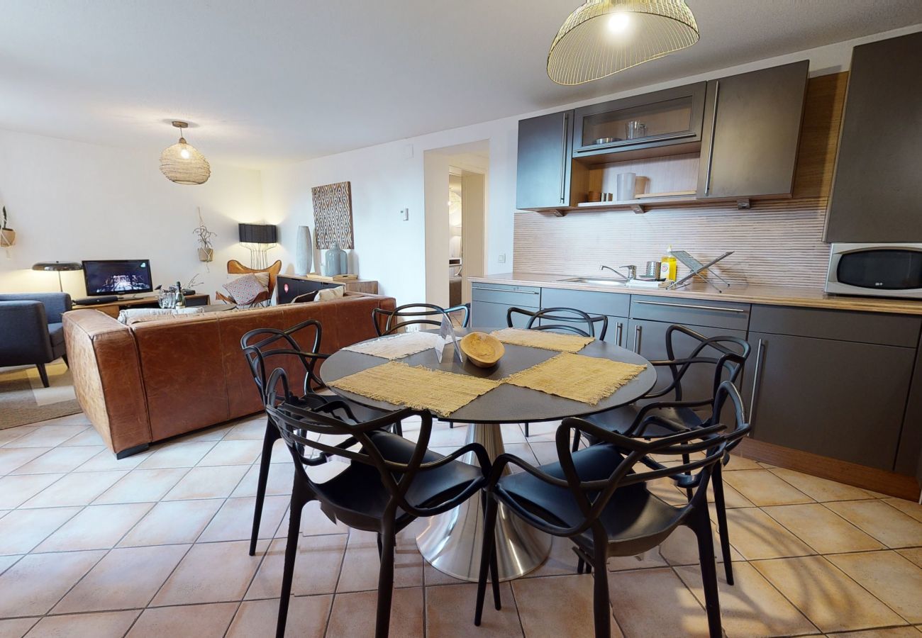 Apartment in Colmar - sous les tilleuls 80m2 1 free parking     2br