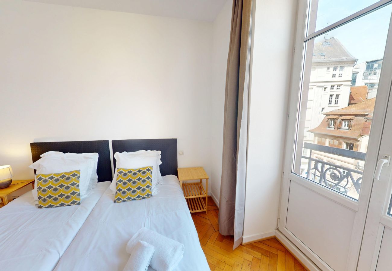 Apartment in Strasbourg - netter 70m2 city center    2br