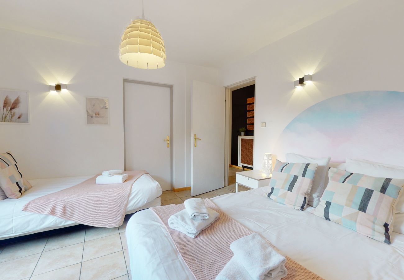 Apartment in Colmar - gite des bains 94m2 1 free parking 2br 2bth