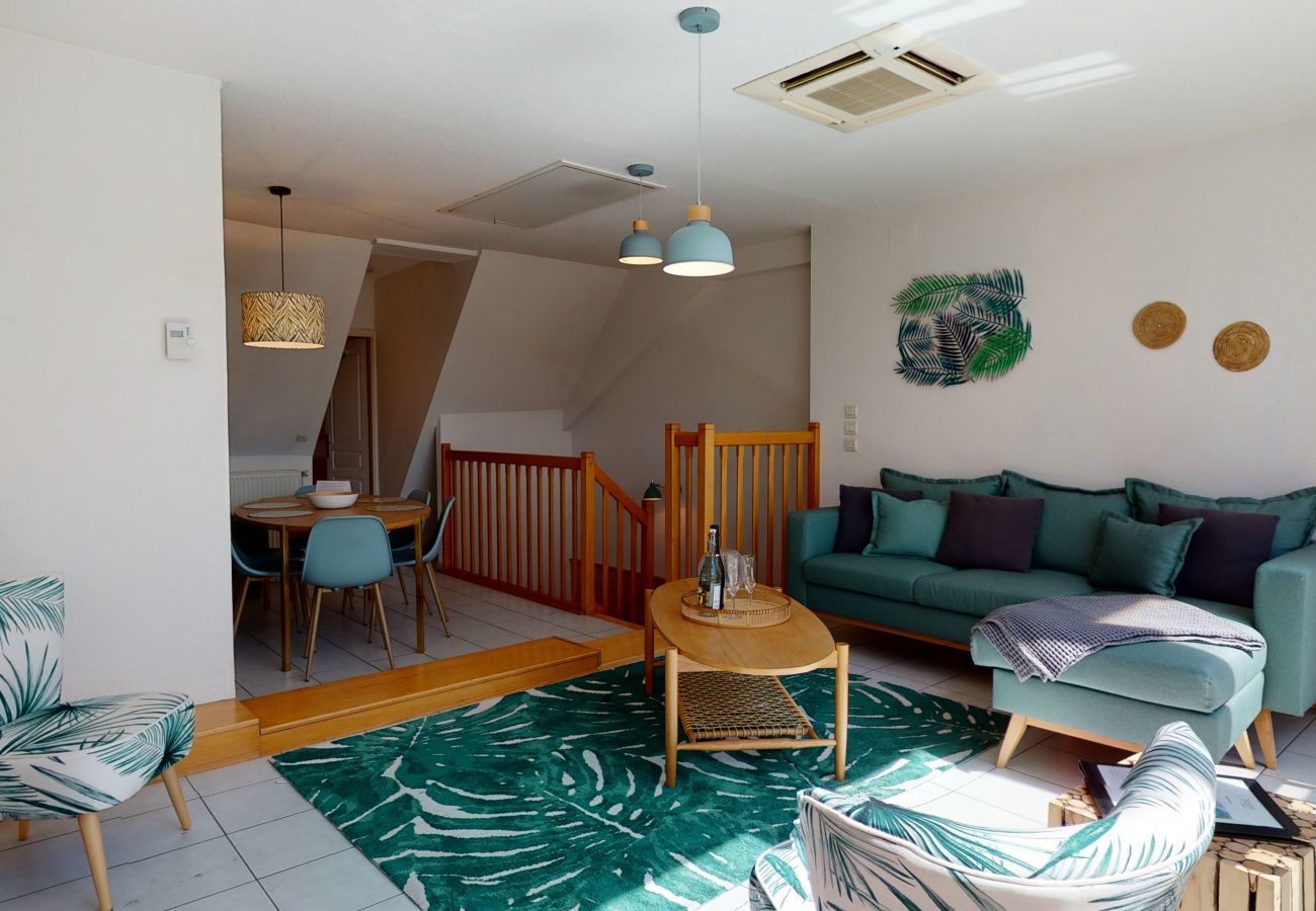 Apartment in Colmar - duplex des dominicains 1 free parking    3br