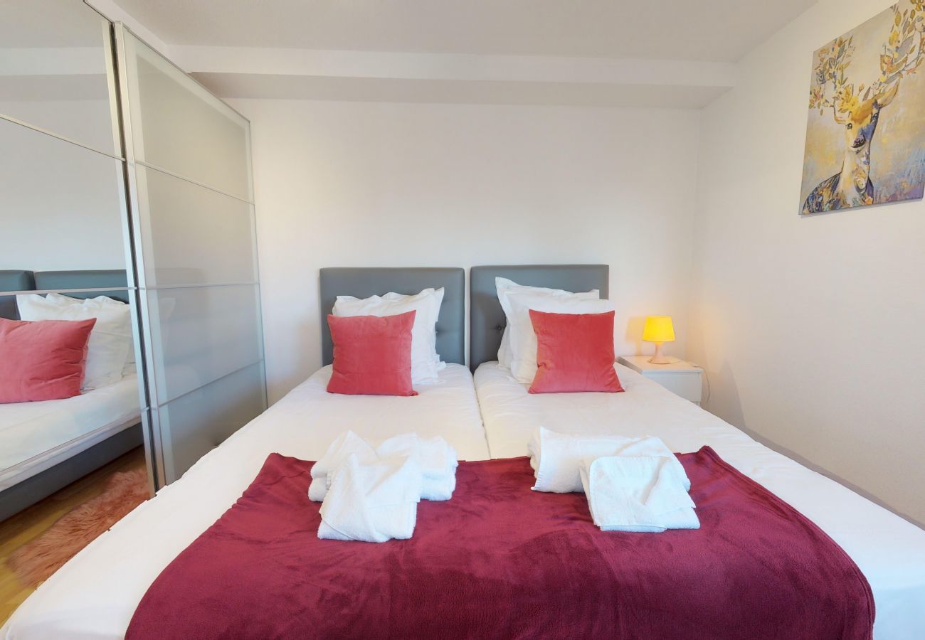 Apartment in Strasbourg - montana 3 chambres mini 30 nights    3br
