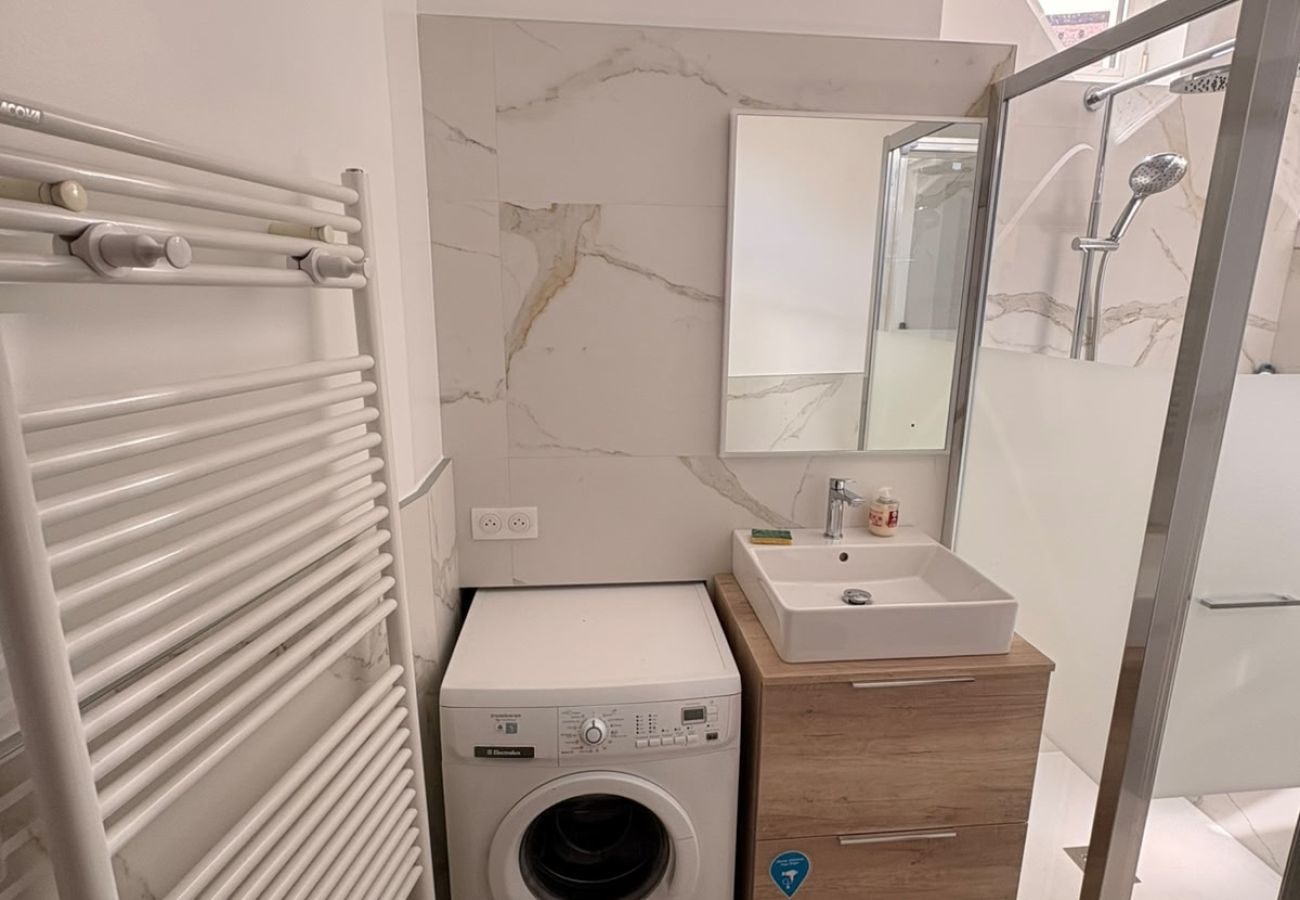 Apartment in Strasbourg - le 23 appartement 65m2   up to 6