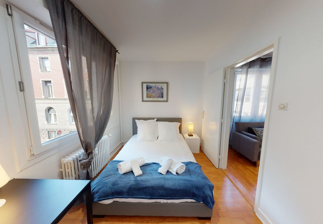 Apartment in Strasbourg - ehrmann plazza 80m2 quartier contades  3br