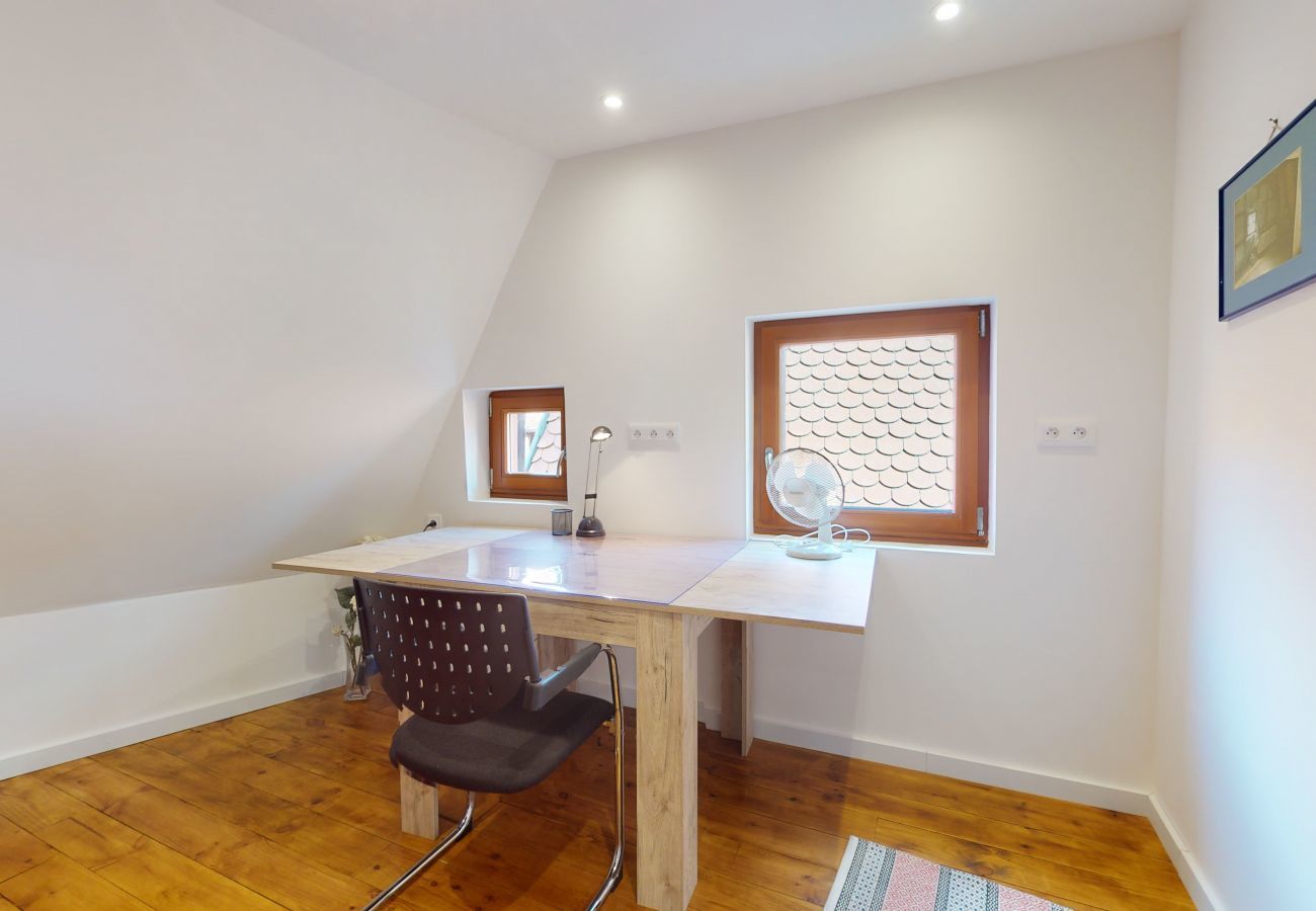 Rent by room in Colmar - Chambre d'hôtes Jeanne d'arc