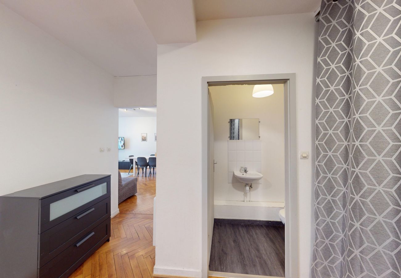 Apartamento en Strasbourg - netter 70m2 city center    2br