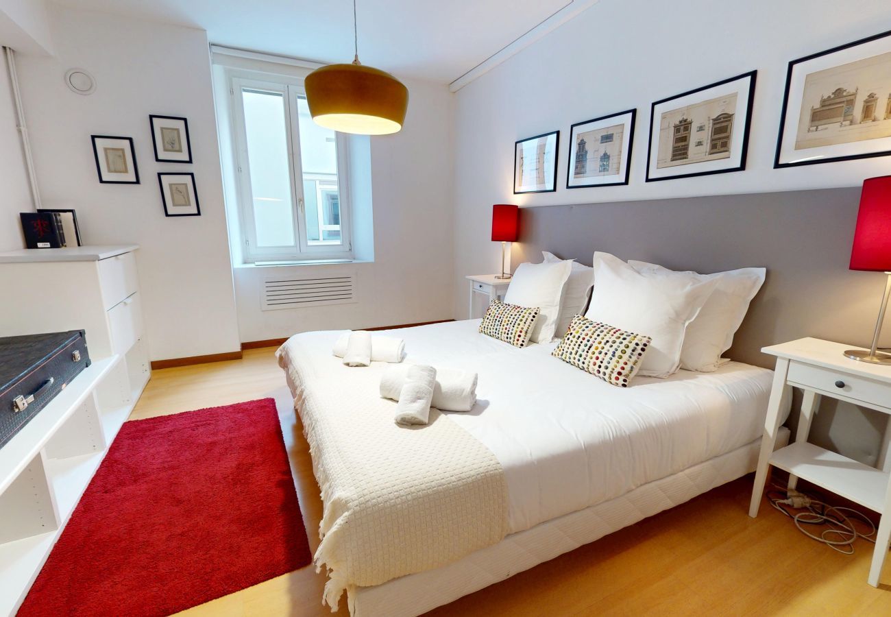 Appartement à Colmar - lacour ac 160m2 city center  4br3bth
