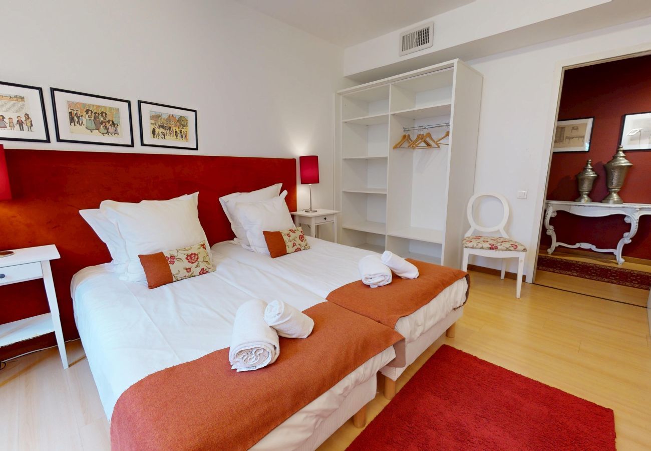Appartement à Colmar - lacour ac 160m2 city center  4br3bth