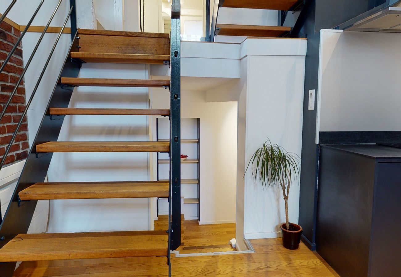 公寓 在 Strasbourg - lohkas triplex loft  petite france 2br 2bth