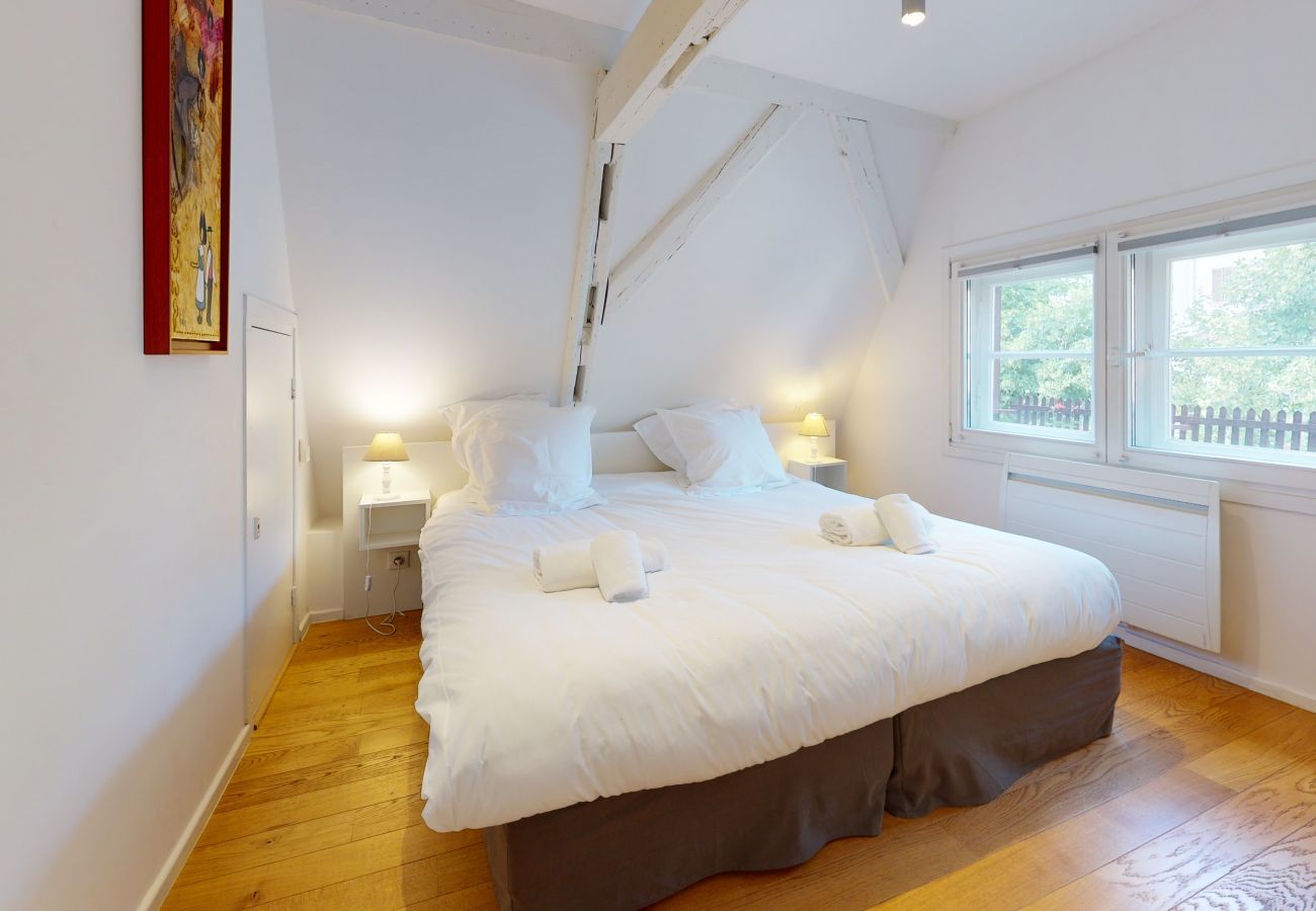公寓 在 Strasbourg - lohkas triplex loft  petite france 2br 2bth
